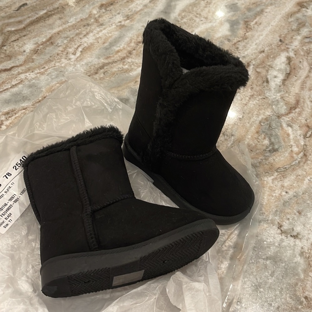 Toddler Boots NWT Size 7